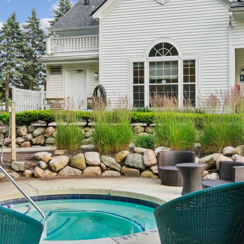outdoor hottub at The Graham apartments